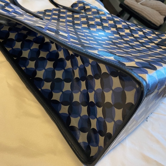 Kate Spade Gotham Patio Tile Extra Large Tote Bag PVC Women's - Picture 3 of 10